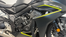 24MY Honda CBR650R E-Clutch